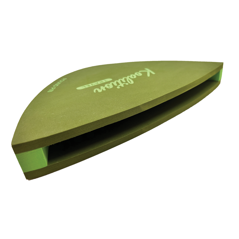 protection pour planches de surf qui consiste en un bloc en mousse EVA qui protège le nose et le tail de la planche dans les housses de surf voyage. Specialement adaptée pour les planches de surf type Longboard ou Funboard